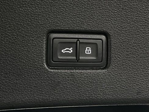 Used 2022 Audi Q5 2.0T Premium Plus AWD/4WD image 37