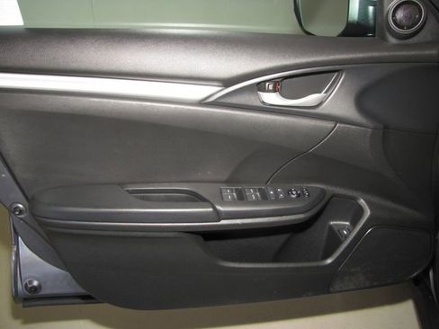 Used 2020 Honda Civic Sport image 10