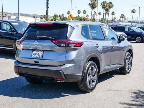 Used 2025 Nissan Rogue SV FWD image 7
