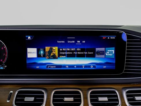 Used 2025 Mercedes-Benz GLS 450 4MATIC image 21