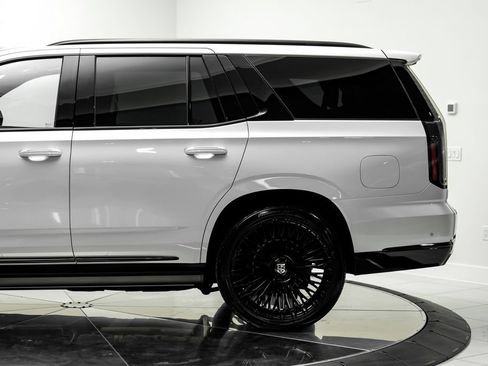 Used 2025 Cadillac Escalade Sport Platinum AWD/4WD image 15