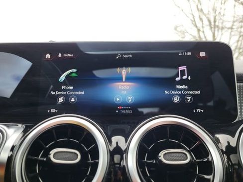 Used 2021 Mercedes-Benz GLB 250 image 17