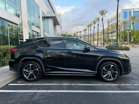 Used 2018 Lexus RX 450h AWD w/ Luxury Package image 6