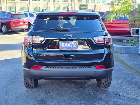 New 2026 Jeep Compass Latitude image 6