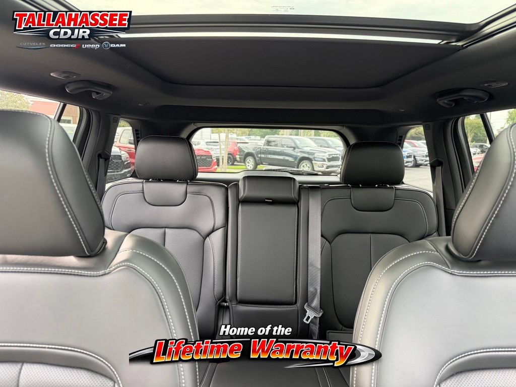 New 2026 Jeep Grand Cherokee Limited RWD image 38