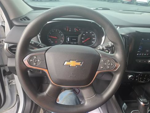 Used 2020 Chevrolet Traverse LS w/ LPO, Black Accent Package FWD image 16