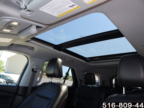 Used 2022 Ford Explorer XLT w/ Equipment Group 202A image 19