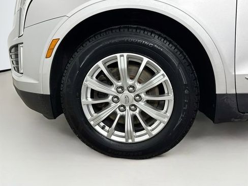 Used 2018 Cadillac XT5 Base image 32