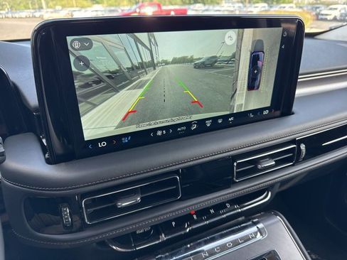 New 2025 Lincoln Aviator Premiere image 16