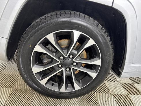 Used 2023 Jeep Grand Cherokee L Overland AWD/4WD image 37