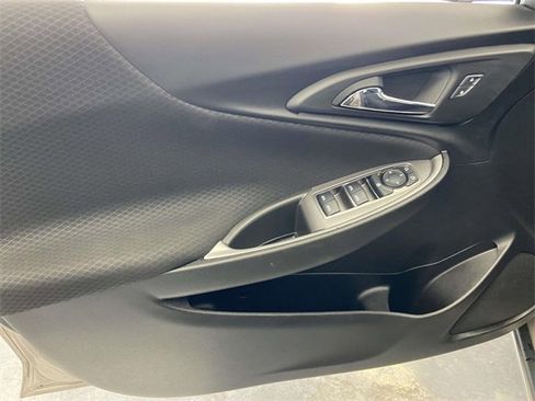 Used 2025 Chevrolet Malibu LT image 16