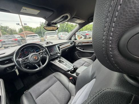 Used 2017 Porsche Macan AWD/4WD image 15