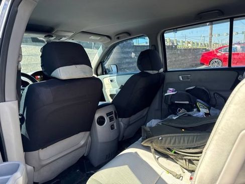 Used 2015 Honda Pilot LX image 9