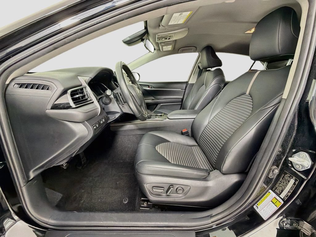 Used 2023 Toyota Camry SE FWD image 19
