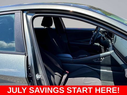 Used 2025 Hyundai Elantra Sport FWD image 35