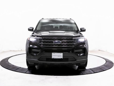 Used 2023 Ford Explorer XLT image 10
