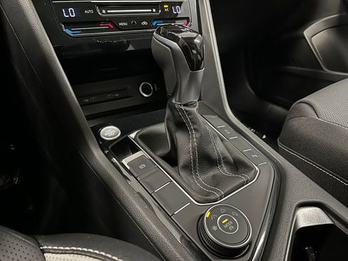 New 2026 Volkswagen Taos SEL AWD/4WD image 15