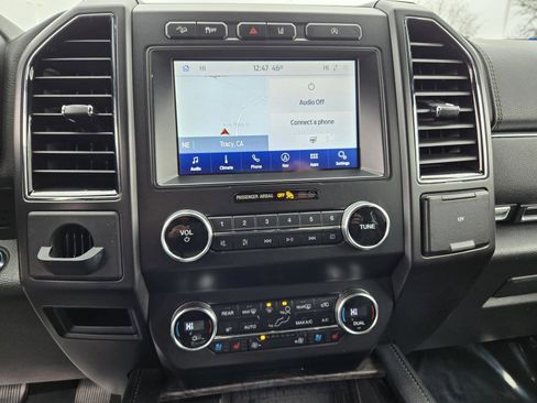 Used 2020 Ford Expedition Max Limited image 17