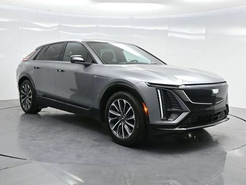 Used 2024 Cadillac Lyriq Sport RWD image 34
