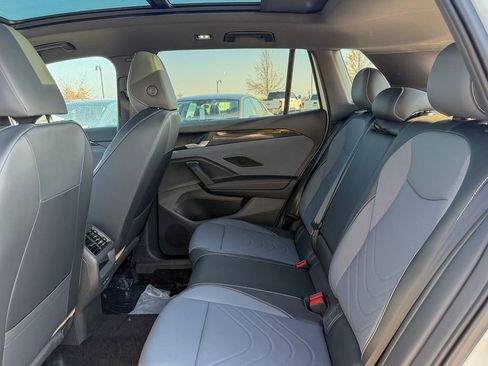New 2026 Volkswagen Tiguan SE R-Line FWD image 24