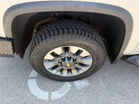 Used 2022 Chevrolet Silverado 2500 Custom w/ Gooseneck/5TH Wheel Package AWD/4WD image 6