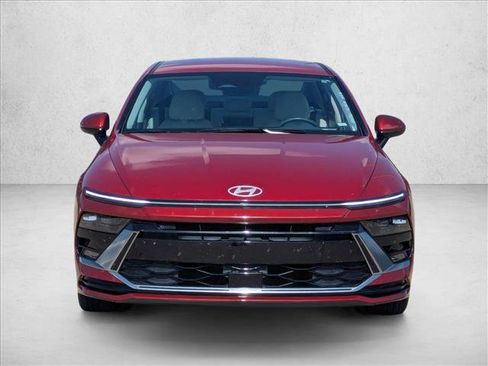Used 2025 Hyundai Sonata SEL FWD image 2