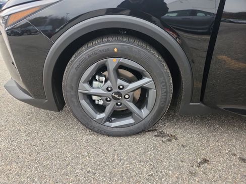 New 2025 Kia K4 LXS image 22