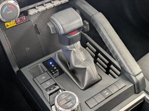 Used 2025 Toyota 4Runner 4WD image 12