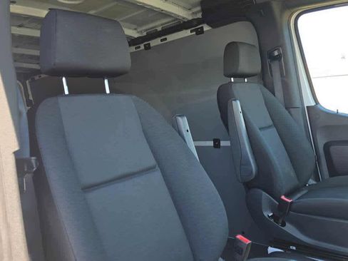 Used 2025 Mercedes-Benz Sprinter 2500 image 13