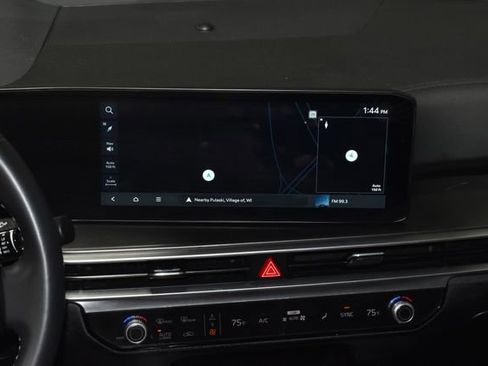 Used 2024 Kia Sorento S image 17