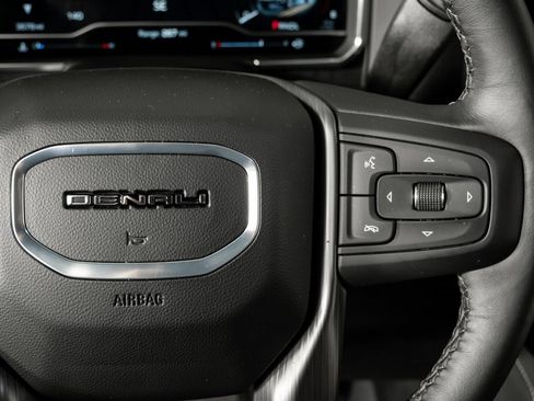 Used 2025 GMC Sierra 2500 Denali Ultimate w/ Max Trailering Package image 11