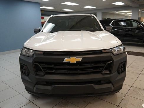 New 2025 Chevrolet Colorado W/T w/ Advanced Trailering Package AWD/4WD image 15