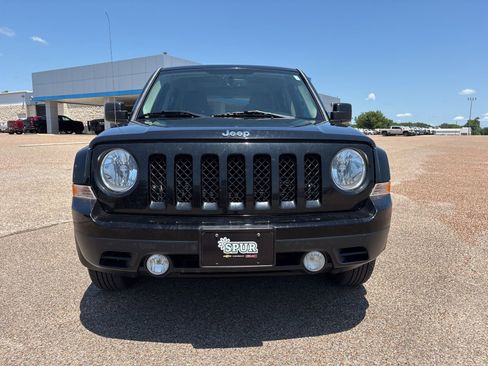 Used 2015 Jeep Patriot Latitude FWD image 9