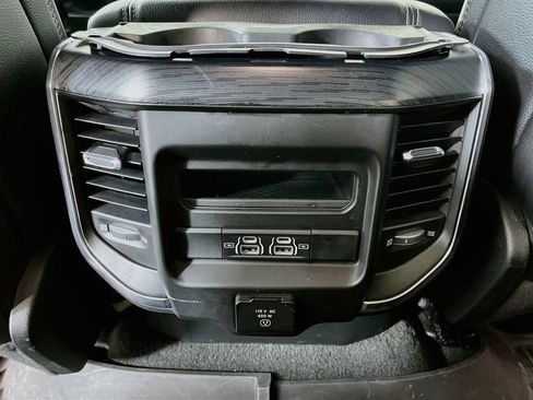 Used 2023 RAM 1500 Laramie AWD/4WD image 34