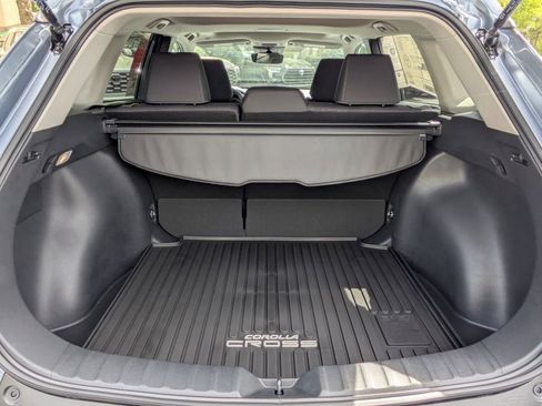 Used 2026 Toyota Corolla Cross LE image 14