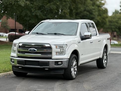 Used 2016 Ford F150 Lariat w/ Equipment Group 502A Luxury AWD/4WD image 2