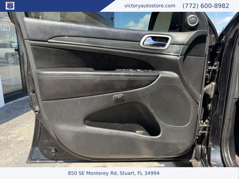 Used 2016 Jeep Grand Cherokee SRT AWD/4WD image 31