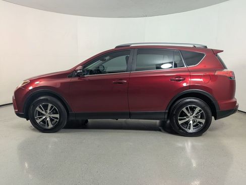 Used 2018 Toyota RAV4 XLE FWD image 4