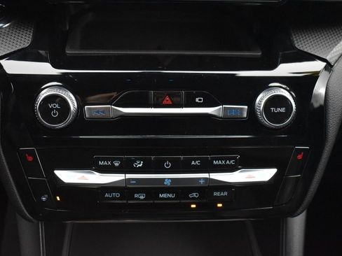 Used 2022 Ford Explorer ST-Line w/ Class IV Trailer Tow Package image 18