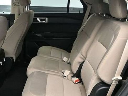 Used 2021 Ford Explorer 4WD image 11