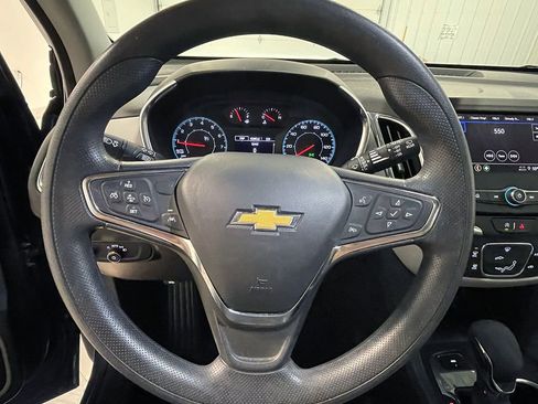 Used 2024 Chevrolet Equinox LS AWD/4WD image 34