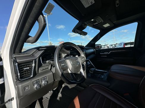 Used 2024 GMC Sierra 1500 Denali Ultimate image 10