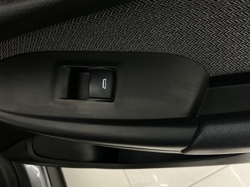 Used 2024 Chevrolet TrailBlazer LS FWD image 38