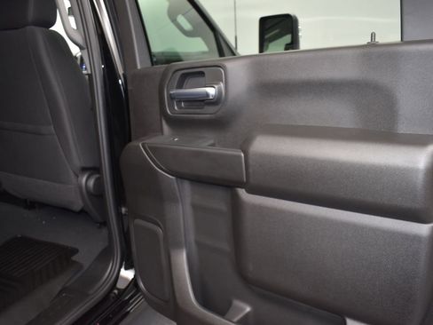 Used 2024 Chevrolet Silverado 2500 Custom w/ Custom Value Package image 20