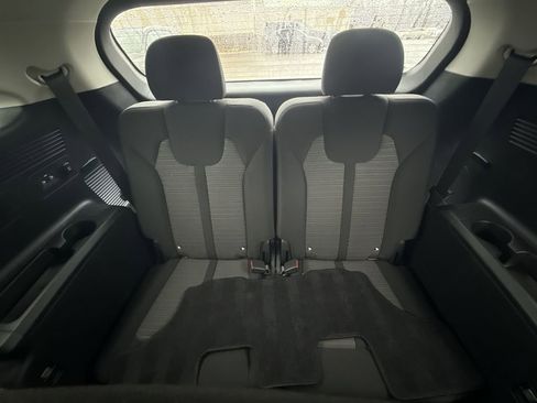 Used 2025 Kia Sorento LX image 22