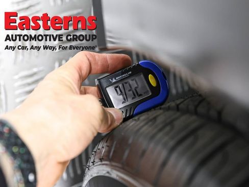 Used 2021 Nissan Kicks S image 27