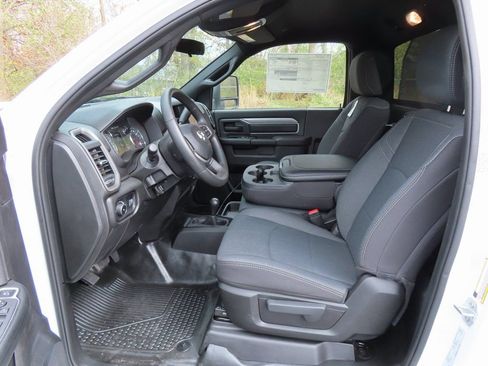 New 2024 RAM 3500 Tradesman image 21