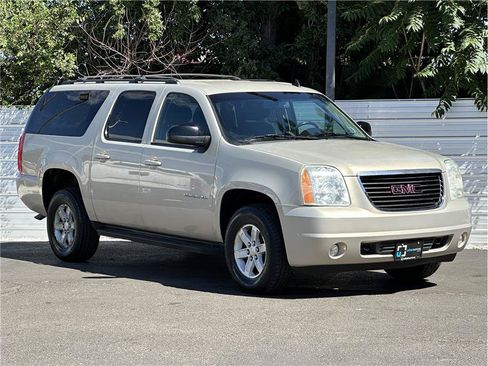 Used 2012 GMC Yukon XL SLE w/ Convenience Package AWD/4WD image 8