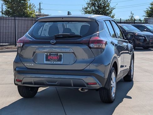 New 2025 Nissan Kicks Play S image 4