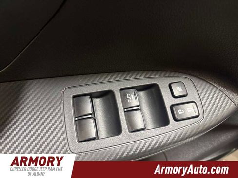 Used 2024 Mitsubishi Eclipse Cross SE image 9